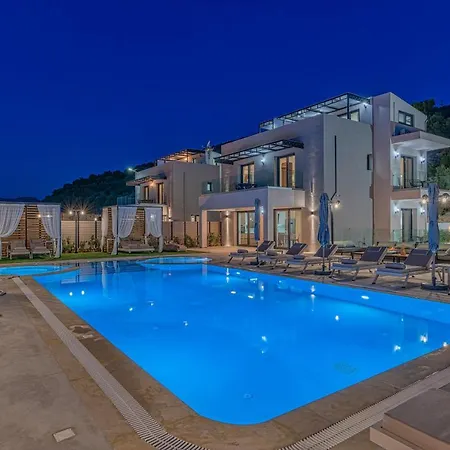 빌라 Luxurious Mare - With 150m Pool Roumelí